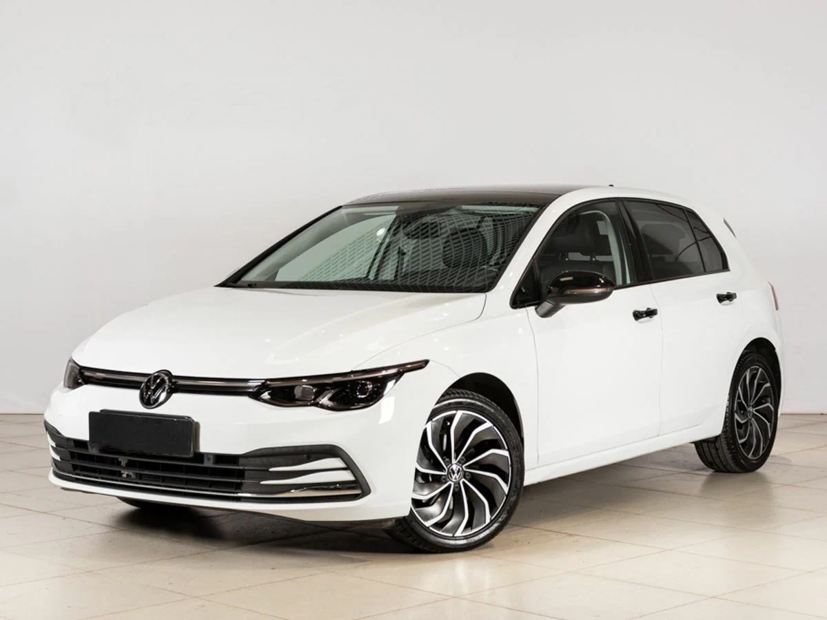 Volkswagen Golf в наличии по цене от 2 200 000 рублей