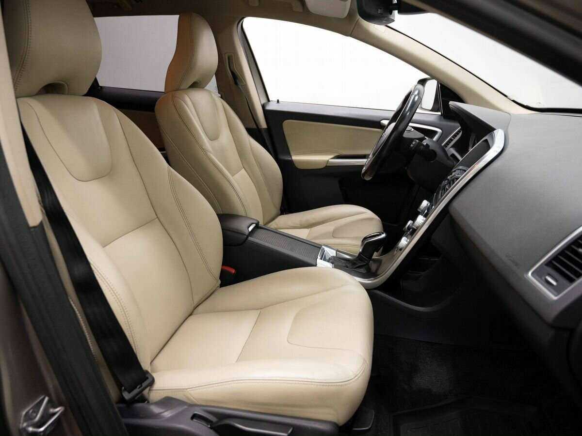 Купить Вольво ИксЦ60, 2014, 176 534 км.. Фото: #11