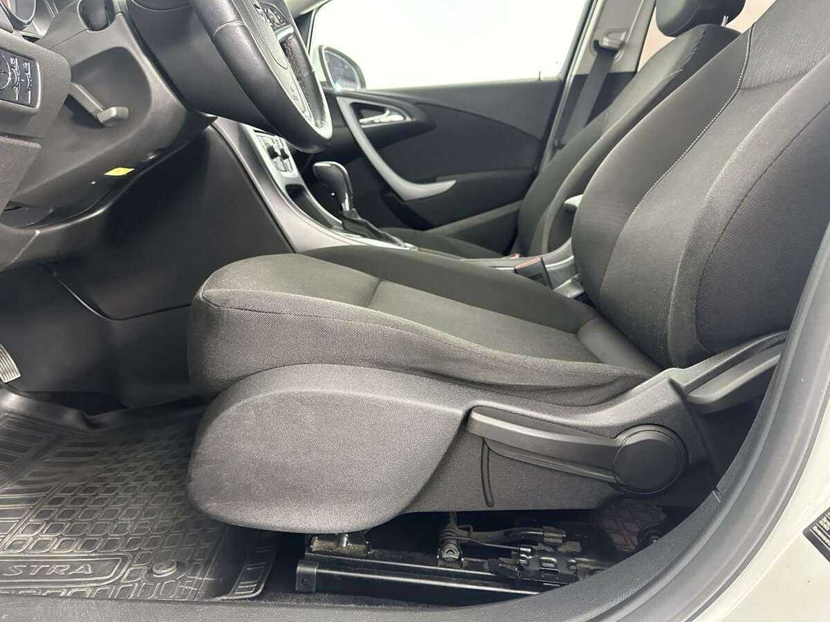 Купить Опель Астра, 2013, 134 443 км.. Фото: #6