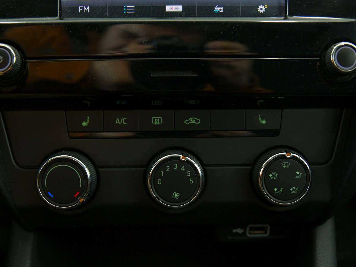 Купить Шкода Октавия, 2019, 66 492 км.. Фото: #9