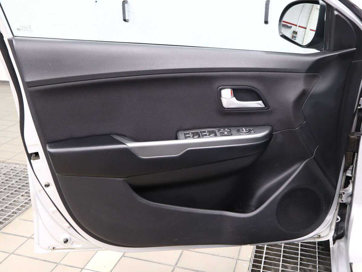 Купить Киа Рио, 2015, 59 140 км.. Фото: #4