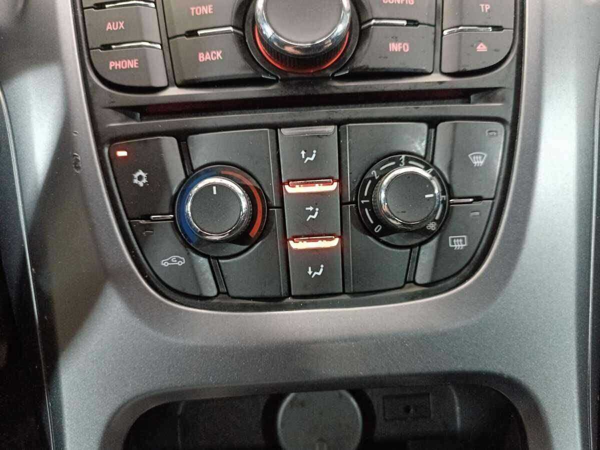 Купить Опель Астра, 2012, 220 583 км.. Фото: #13