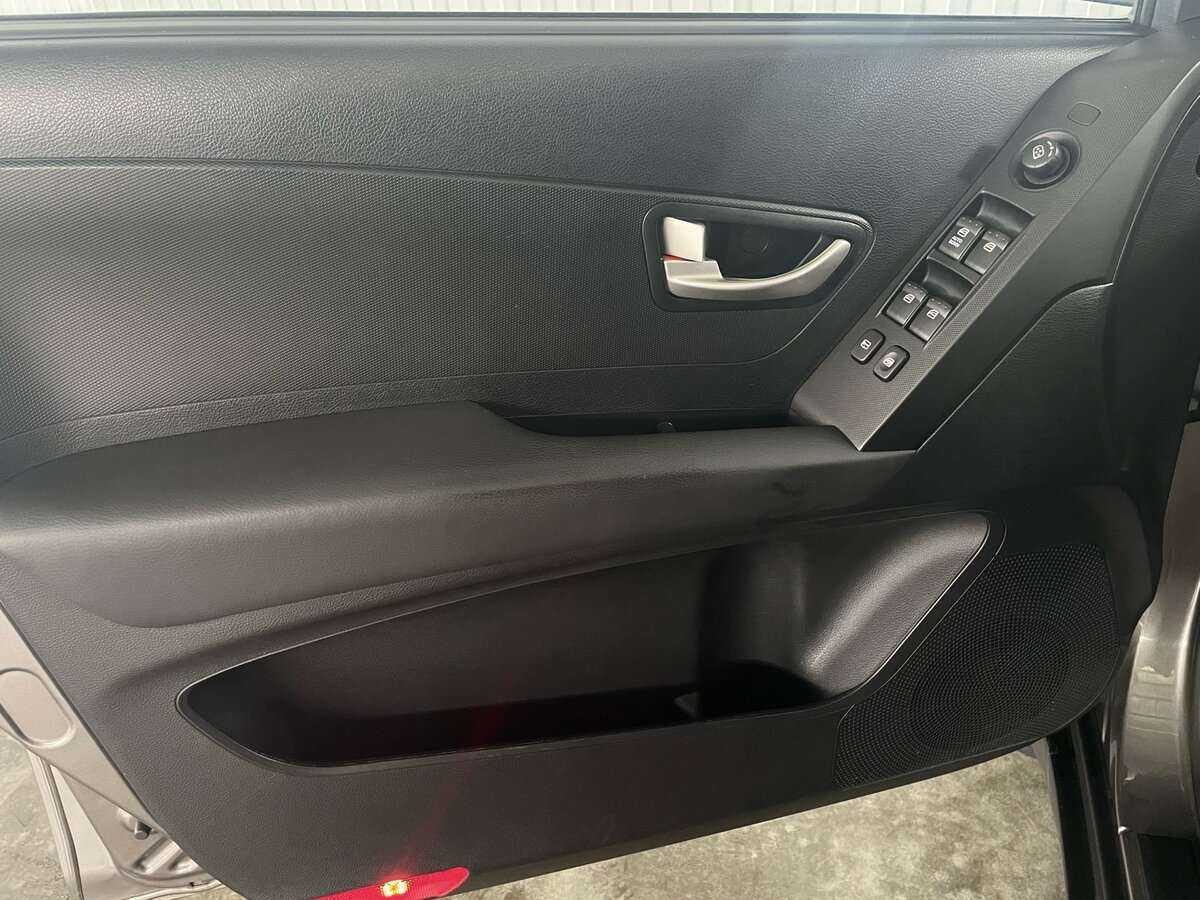 Купить Сан-Ён Актион, 2012, 182 973 км.. Фото: #18