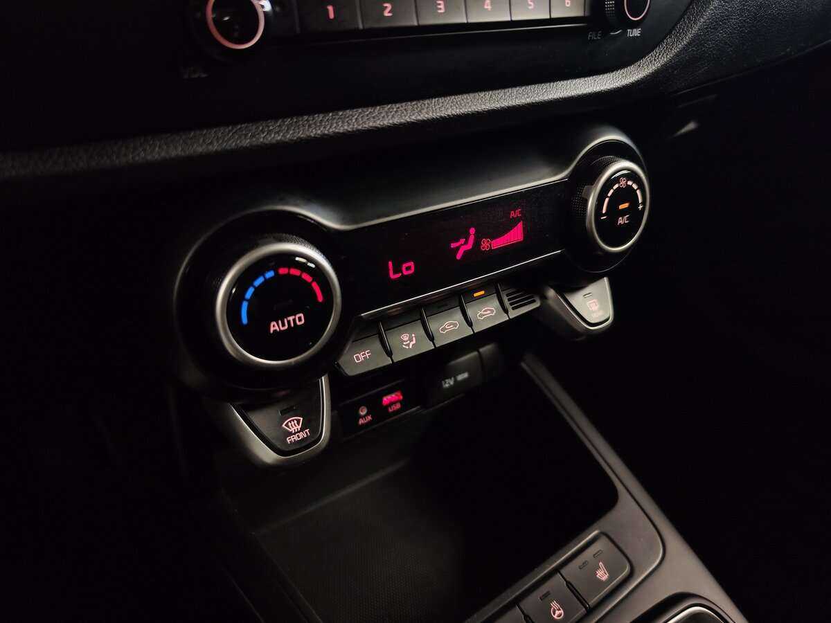 Купить Киа Рио, 2020, 84 763 км.. Фото: #8