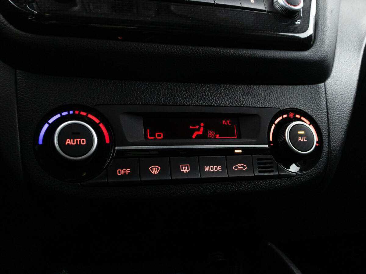 Купить Киа Рио, 2017, 67 581 км.. Фото: #16