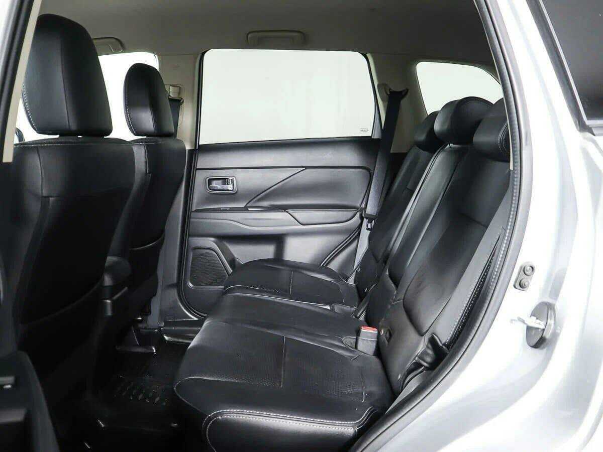 Купить Митсубиши Оутлэндер, 2016, 60 538 км.. Фото: #12