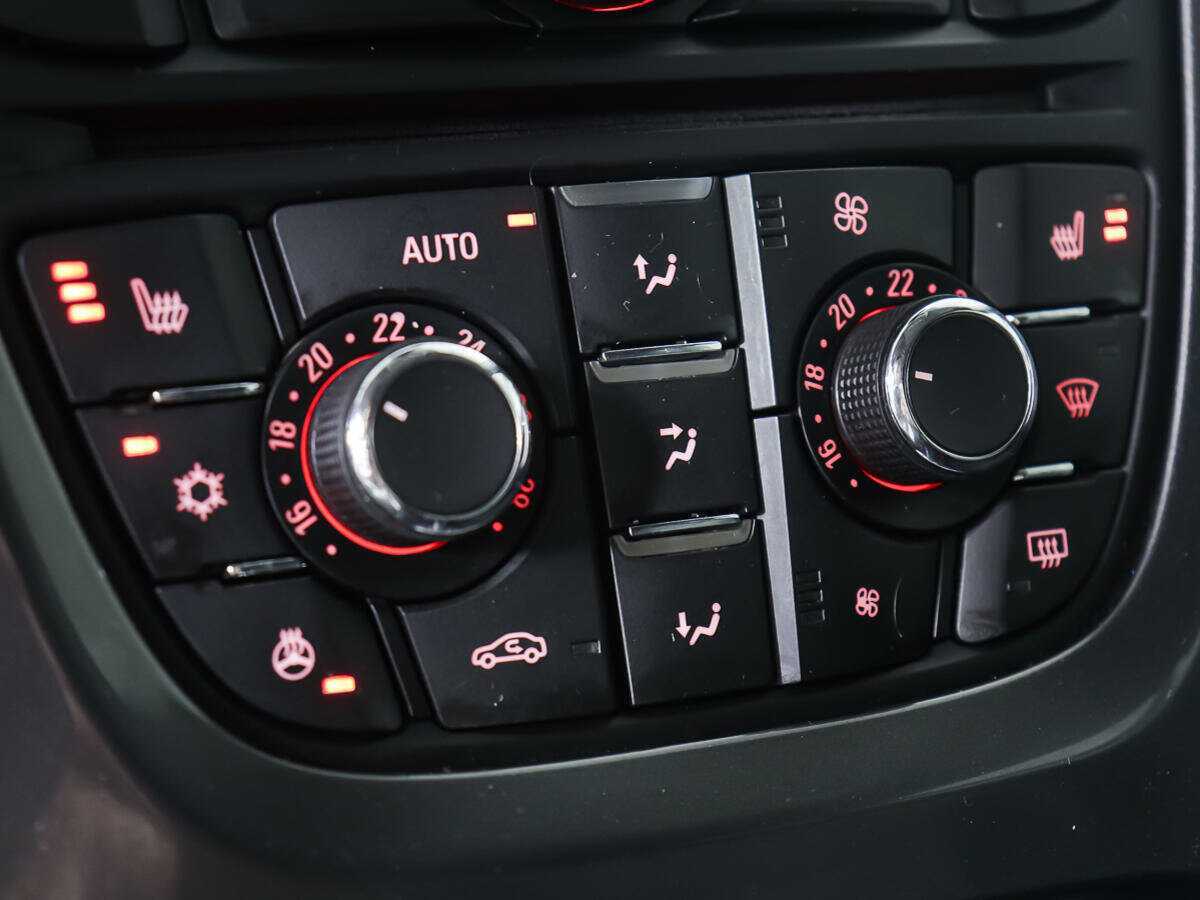 Купить Опель Астра, 2013, 167 050 км.. Фото: #16