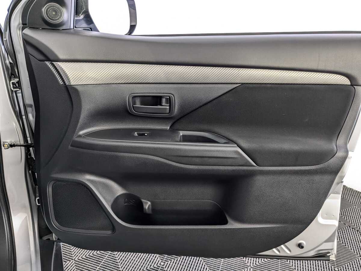 Купить Митсубиши Оутлэндер, 2015, 116 494 км.. Фото: #20