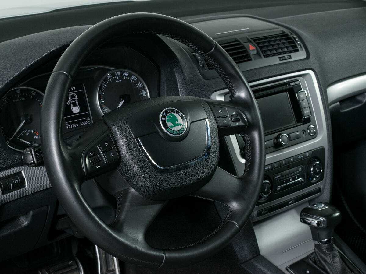 Купить Шкода Октавия, 2013, 227 457 км.. Фото: #13