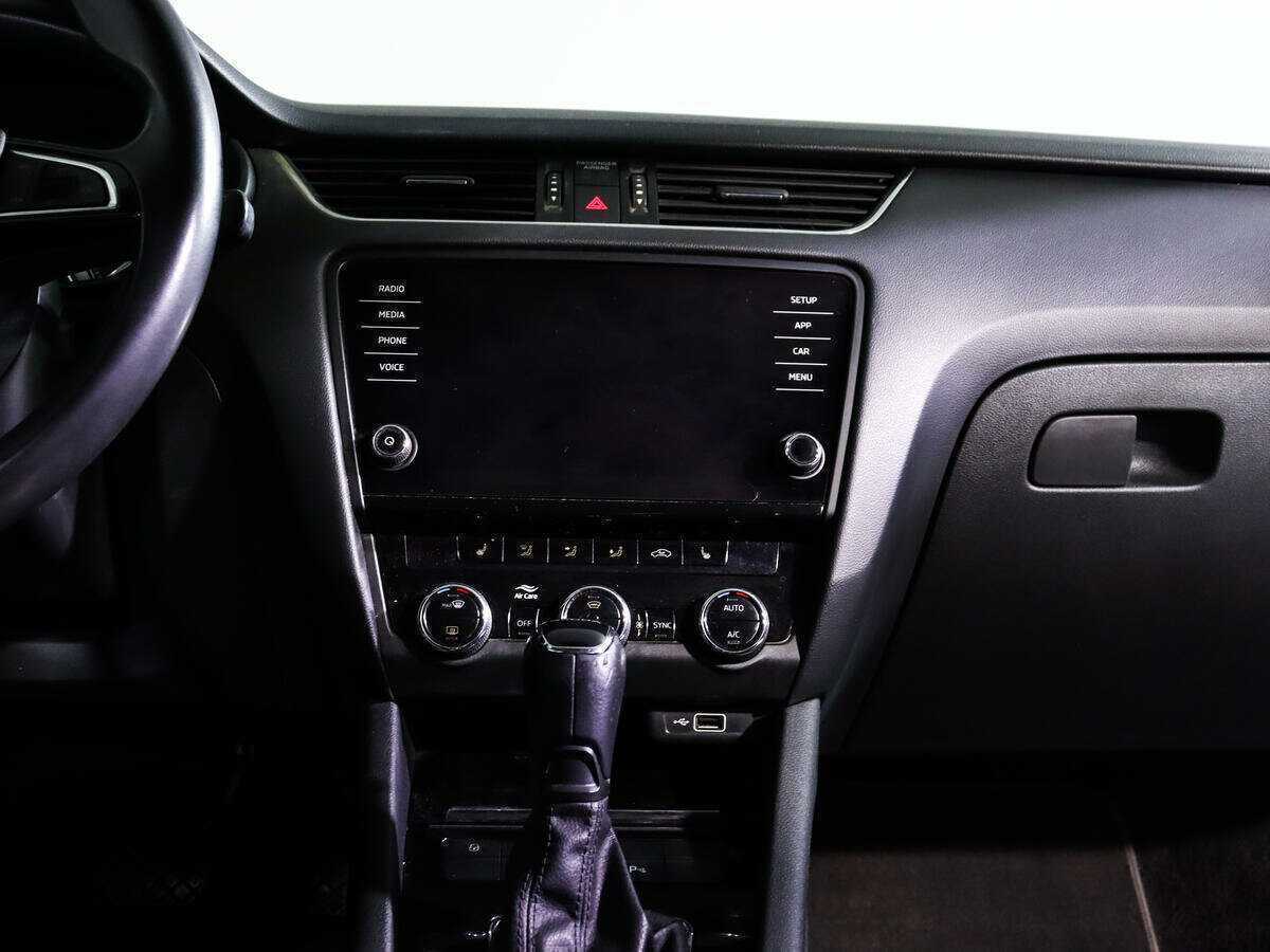 Купить Шкода Октавия, 2019, 249 529 км.. Фото: #12