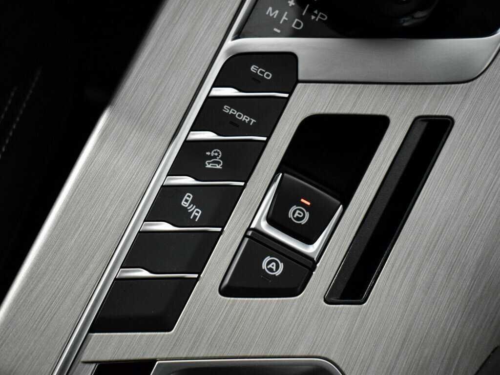 Купить Джили Кулрэй, 2022, 19 600 км.. Фото: #10