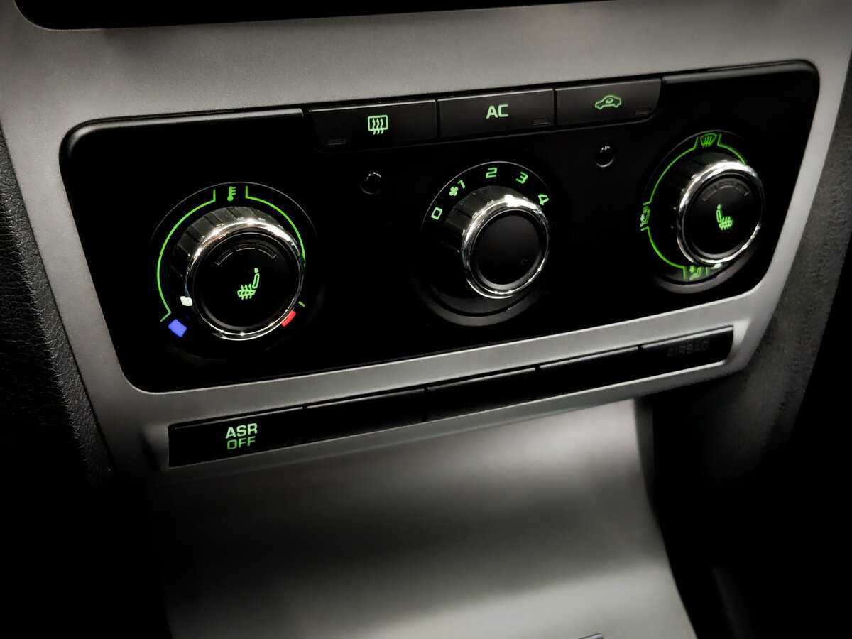 Купить Шкода Октавия, 2013, 162 320 км.. Фото: #23