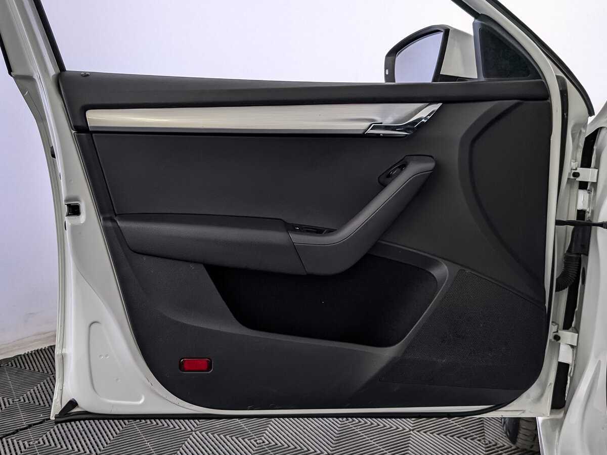 Купить Шкода Октавия, 2017, 66 246 км.. Фото: #17