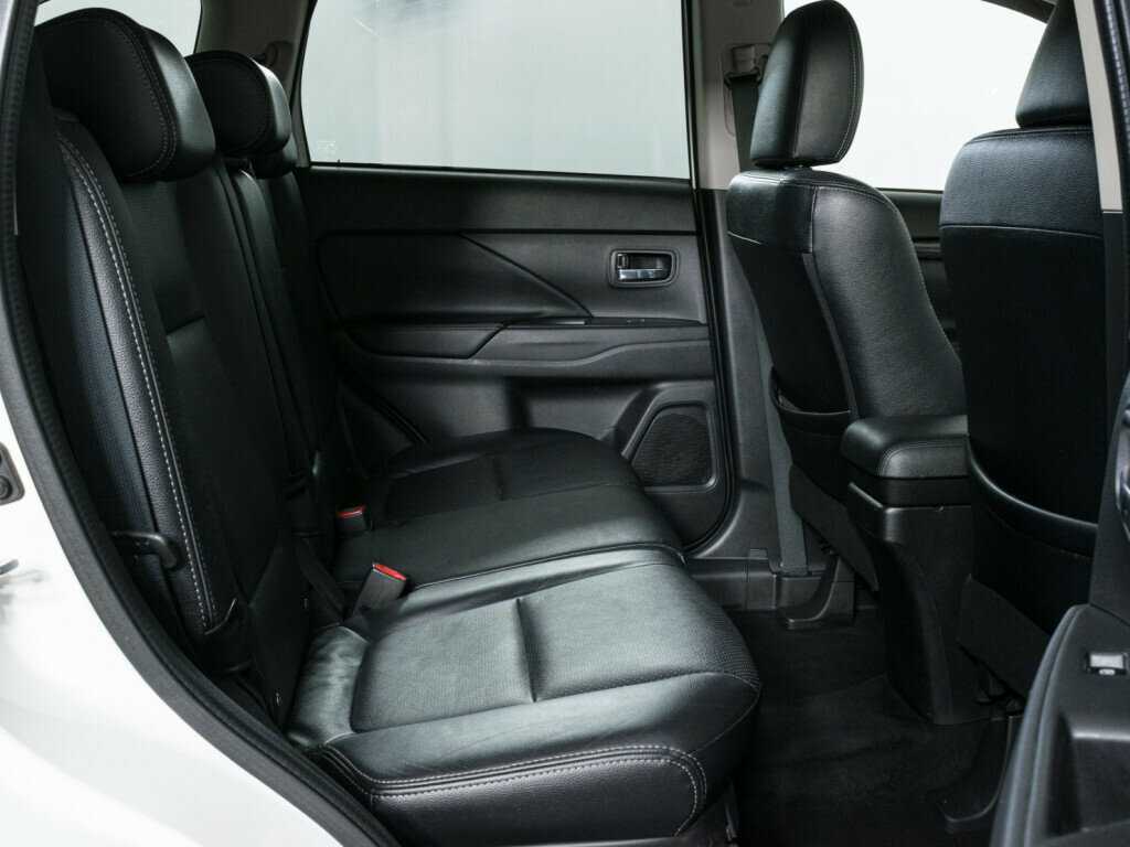 Купить Митсубиши Оутлэндер, 2015, 174 000 км.. Фото: #9