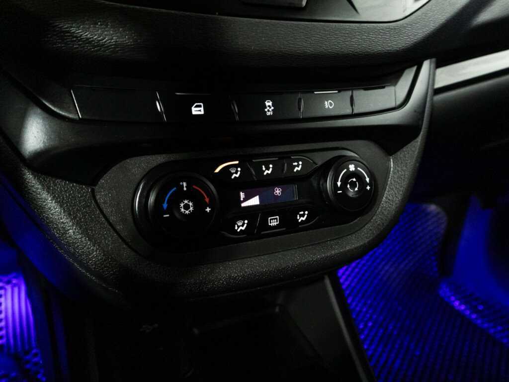 Купить Лада (ВАЗ) Веста, 2019, 72 137 км.. Фото: #14