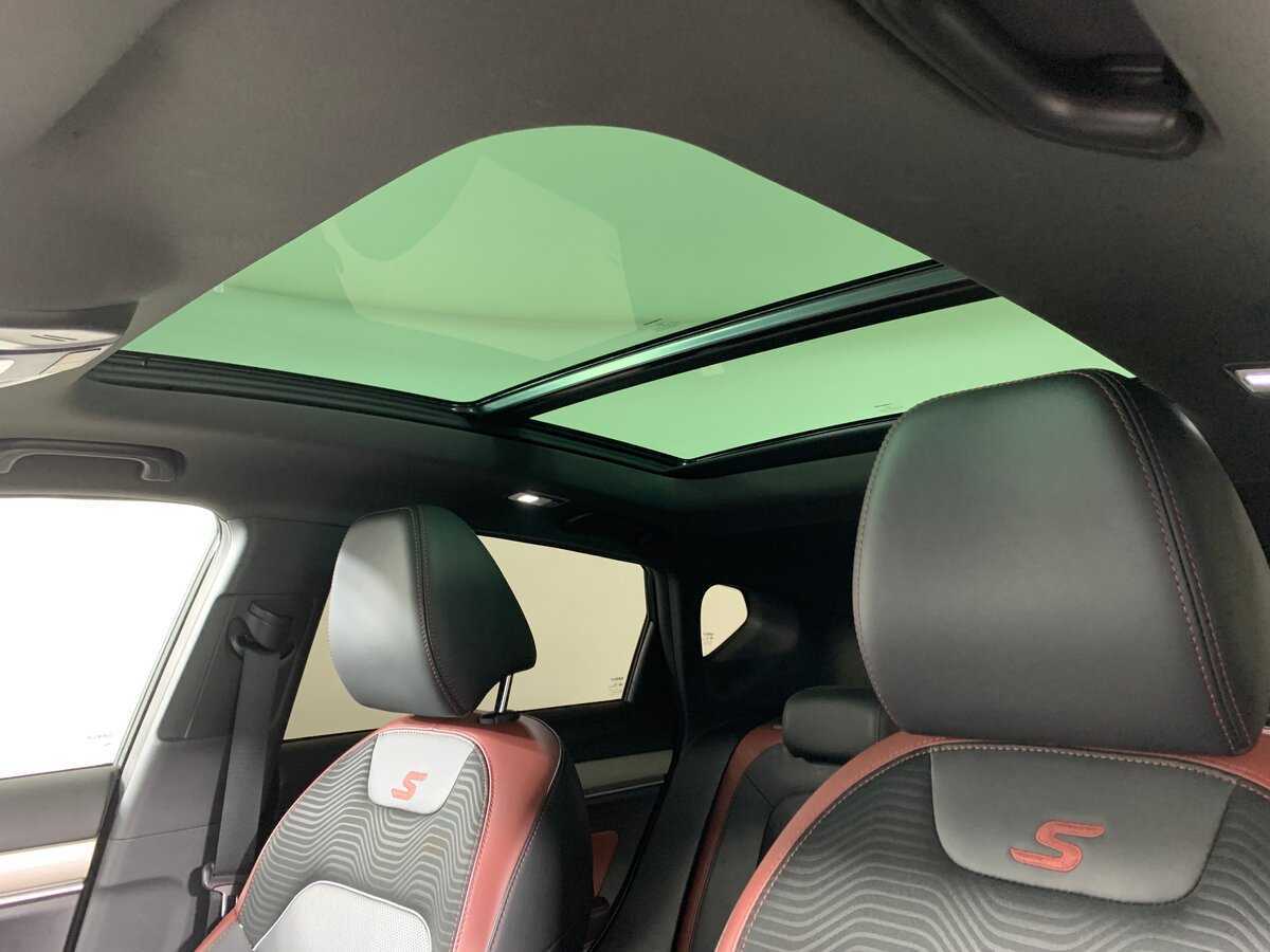 Купить Джили Кулрэй, 2021, 155 245 км.. Фото: #17