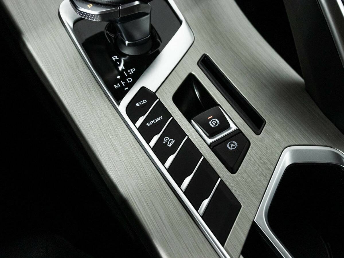 Купить Джили Кулрэй, 2022, 50 249 км.. Фото: #16