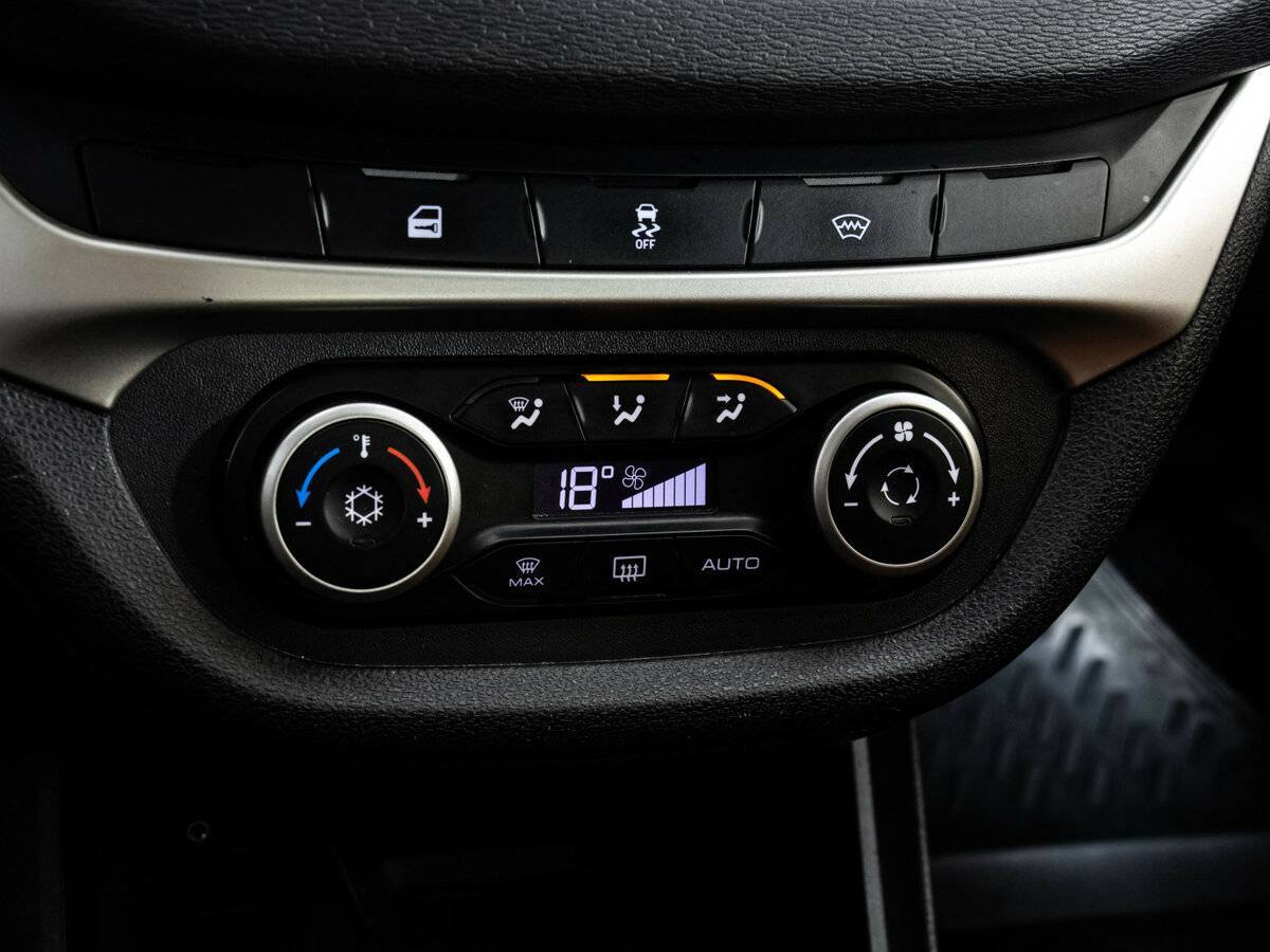 Купить Лада (ВАЗ) Веста, 2018, 72 753 км.. Фото: #13