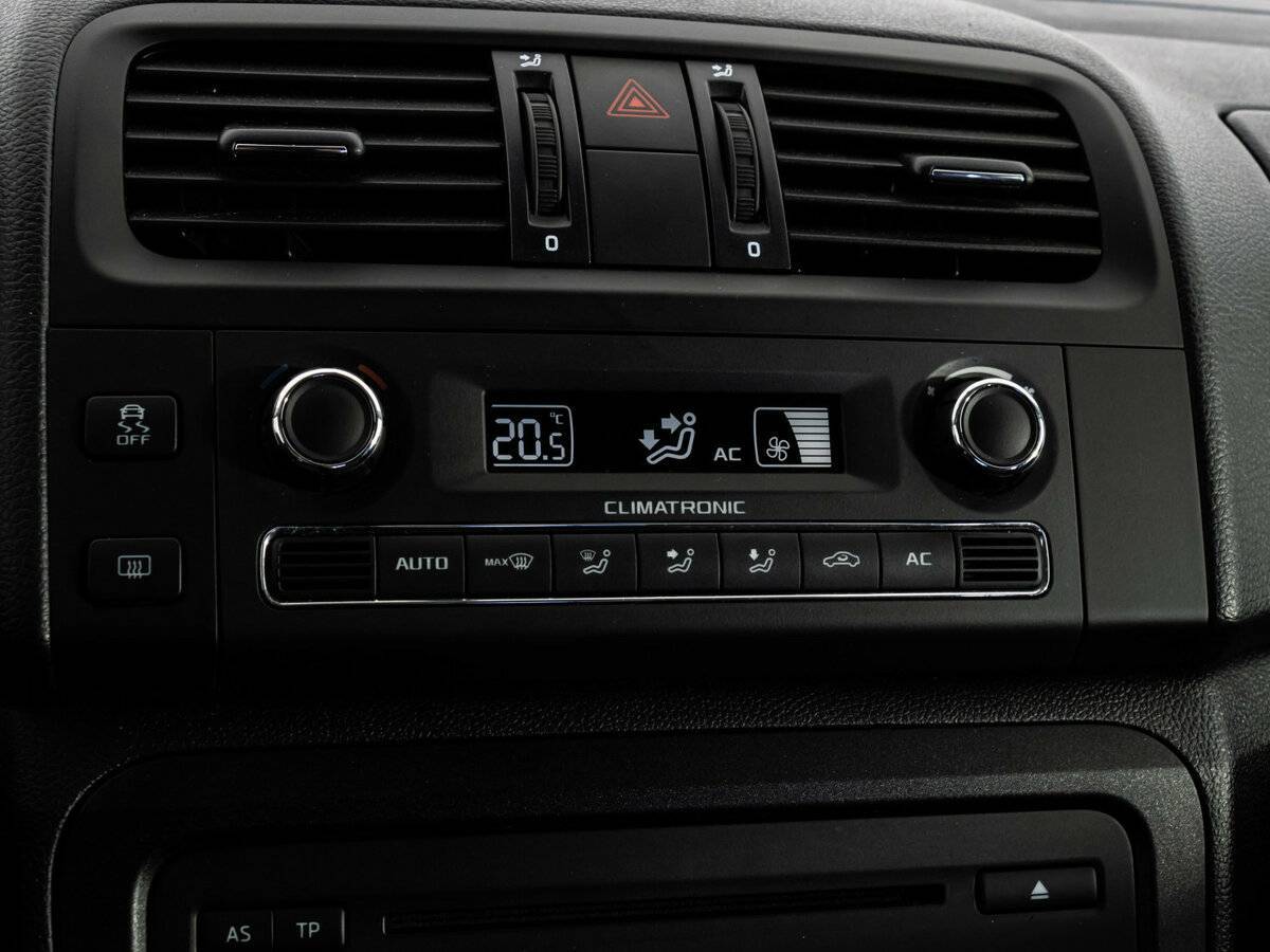 Купить Шкода Фабия, 2013, 102 111 км.. Фото: #13