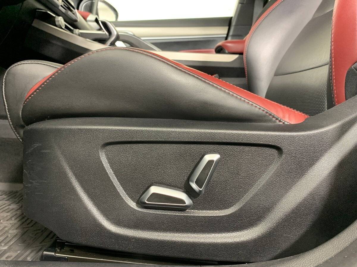 Купить Джили Кулрэй, 2020, 83 556 км.. Фото: #15