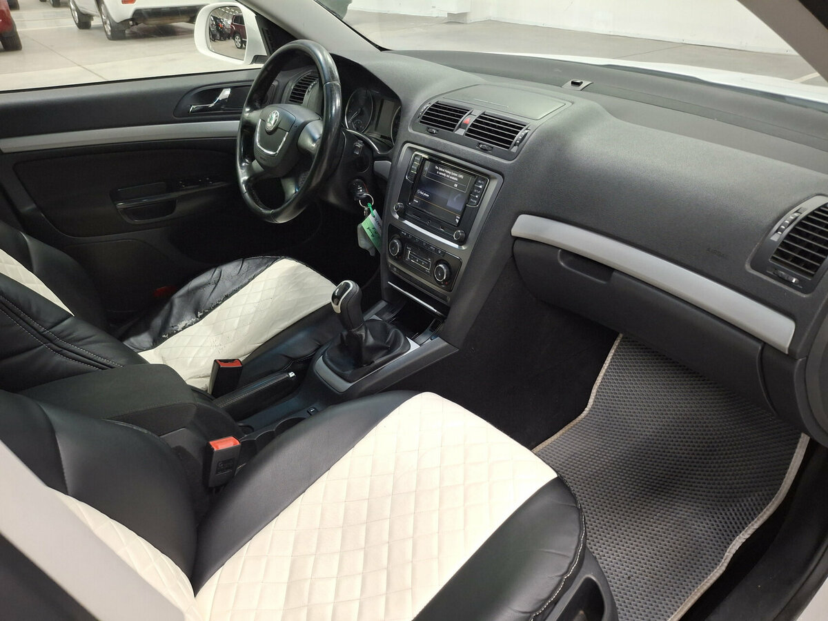 Купить Шкода Октавия, 2012, 220 524 км.. Фото: #10